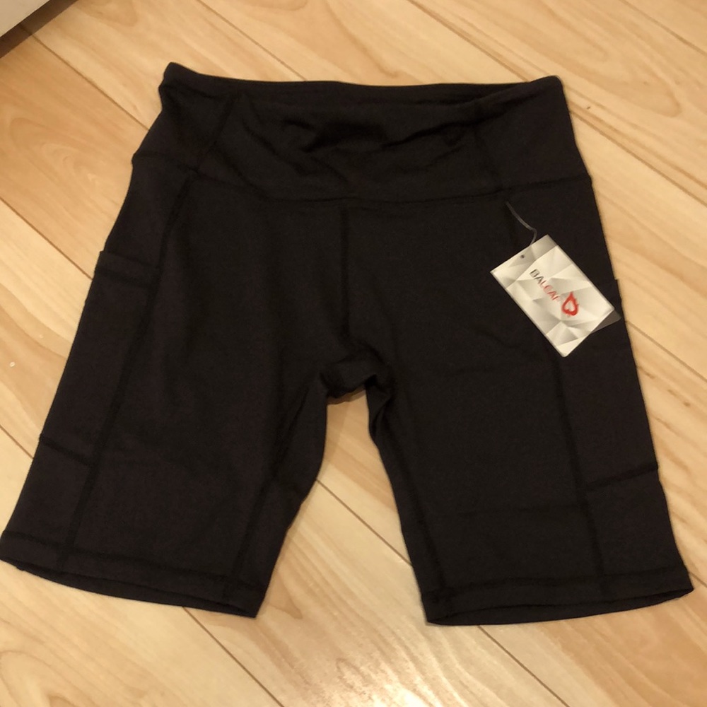 BALEAF 8" High Waist Biker Shorts w/ Pockets NWT M